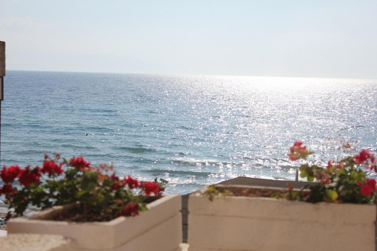 Ladies Beach Hotel Kusadası Kültér fotó